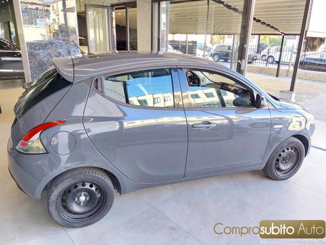 LANCIA Ypsilon 1.2 69 CV 5 porte Gold