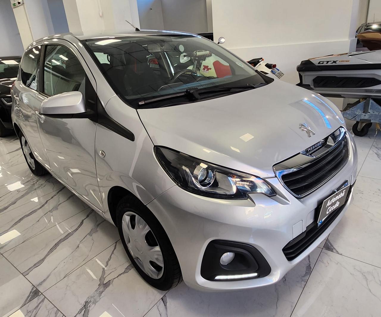 PEUGEOT 108 1.0 BENZ.