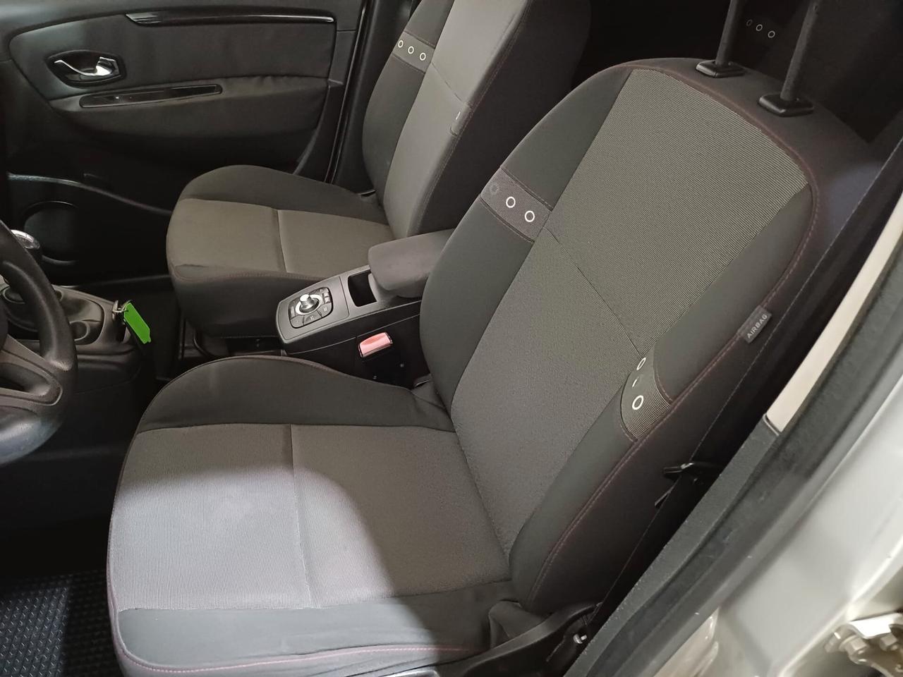 Renault Scenic 1.5 dCi 110CV 7 POSTI - 2013