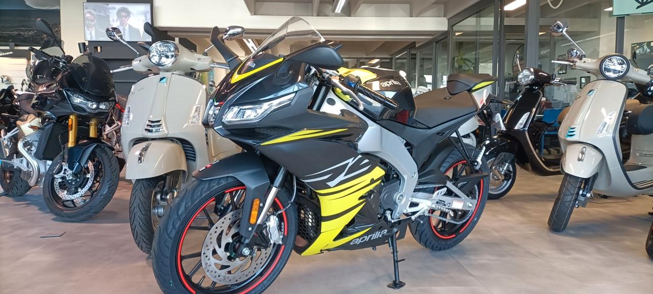 Aprilia RS 125 Aprilia rs 125 €5 2025 venom yellow