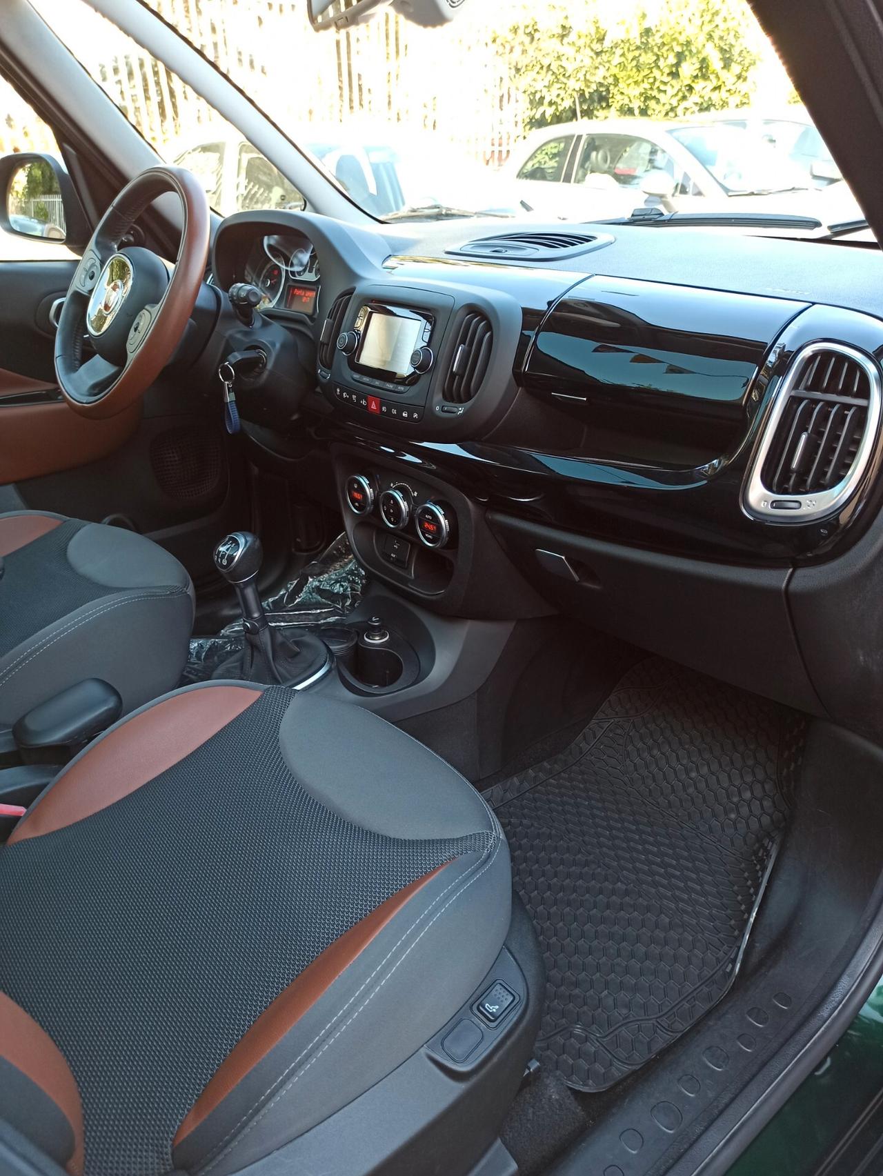 Fiat 500L 1.3 Multijet 85 CV Trekking Tetto panoramico bicolore