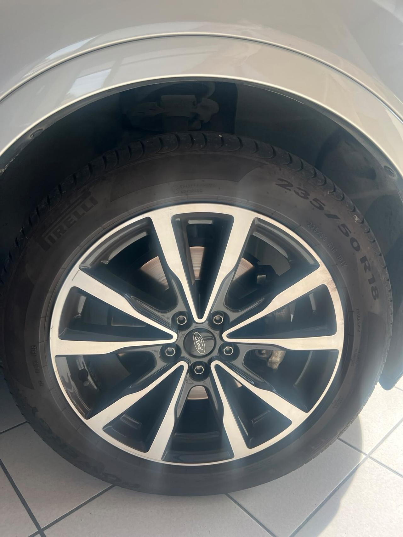 Ford Kuga 1.5 TDCI 120 CV S&S 2WD ST-Line