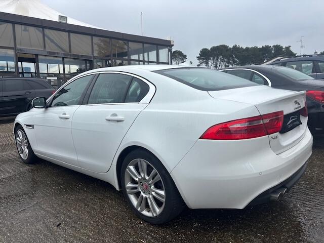 Jaguar XE 2.0 D 180 CV aut. Portfolio
