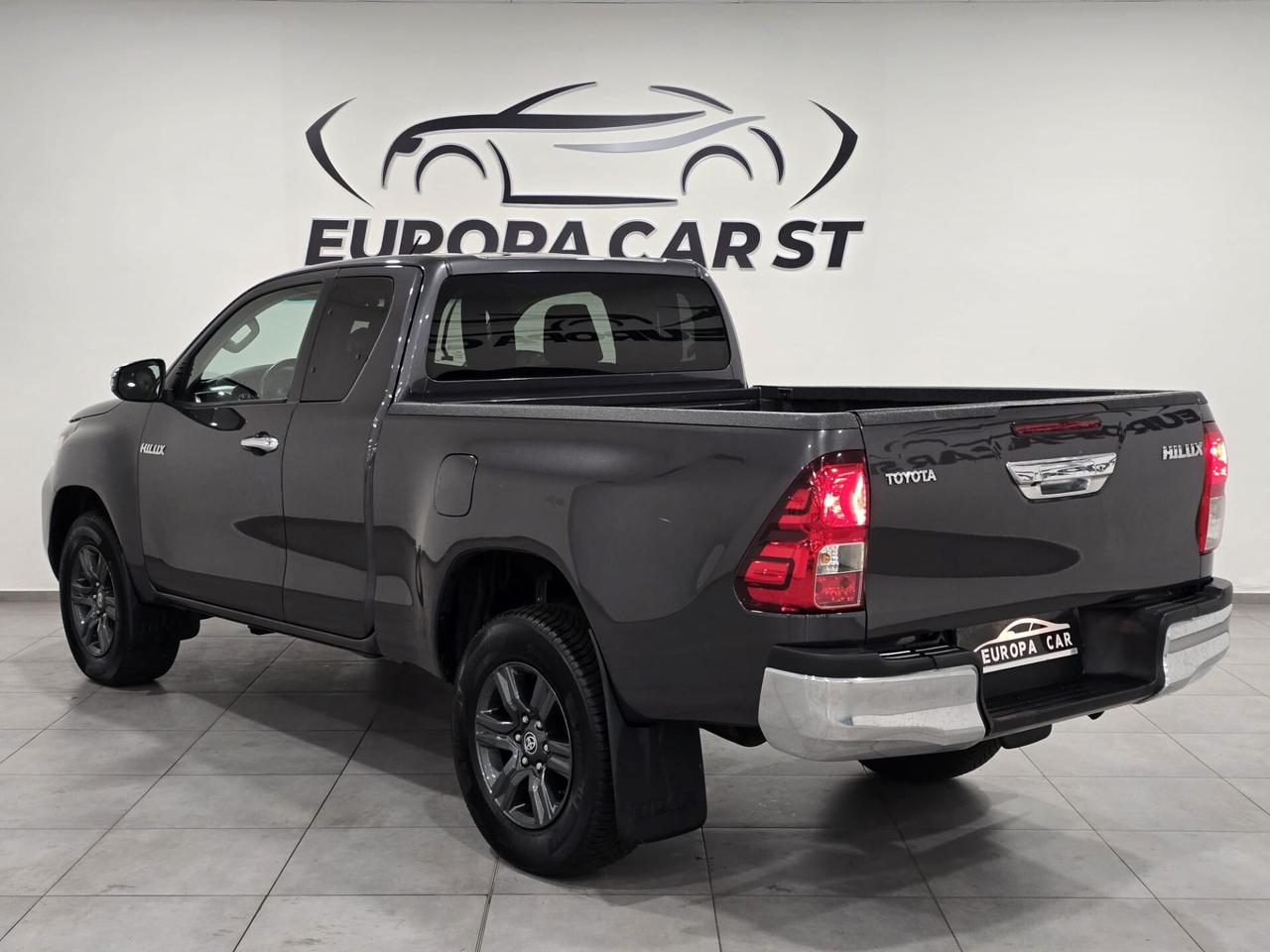 Toyota Hilux 2.4 D-4D 2WD 2 porte Single Cab