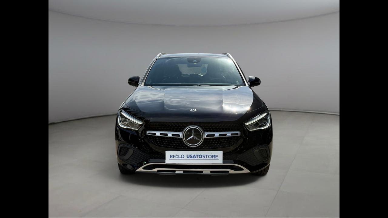 Mercedes-Benz GLA - H247 - GLA 180 d Premium auto