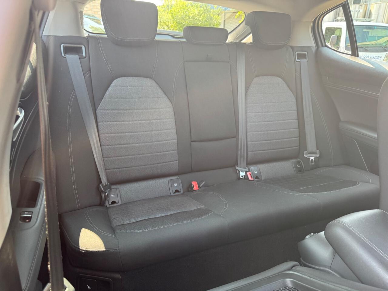 Alfa Romeo Stelvio 2.2 Turbodiesel 180 CV AT8 RWD Business