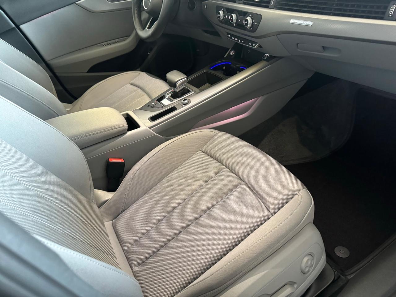AUDI A4 ALLROAD 2.0 Tdi -Virtual Led Ambient 19