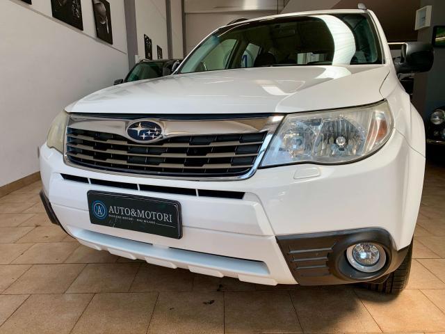 Subaru Forester Forester III 2.0 XS mt 4x4