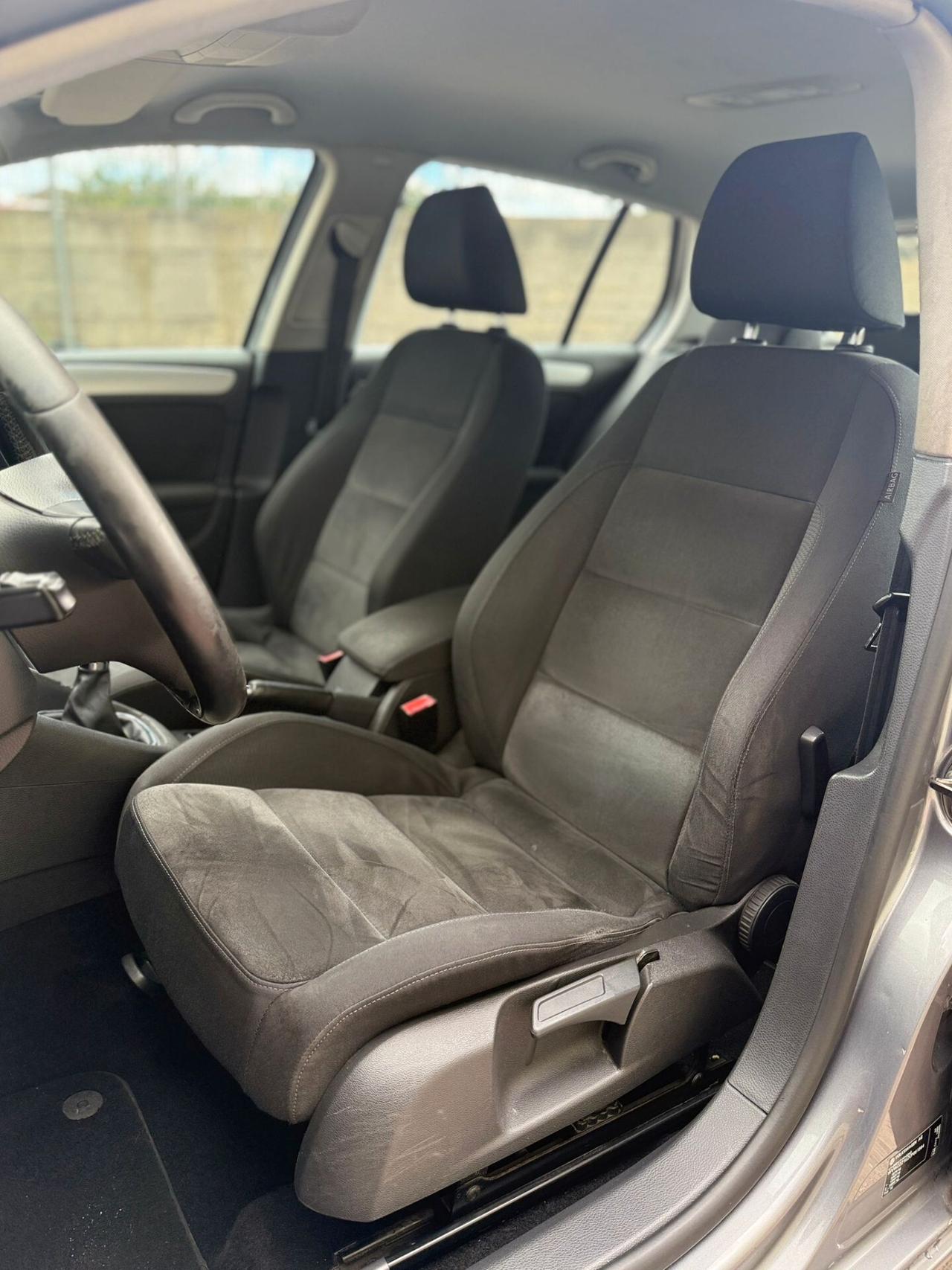 Volkswagen Golf VI 1.6 TDI 105cv (77kw) Sport