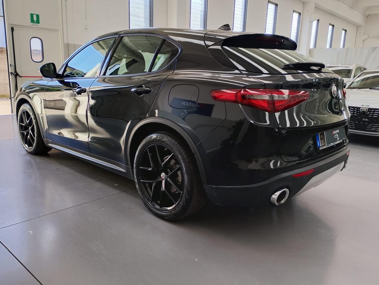 Alfa Romeo Stelvio 2.2 Turbodiesel 190 CV AT8 Q4 Super