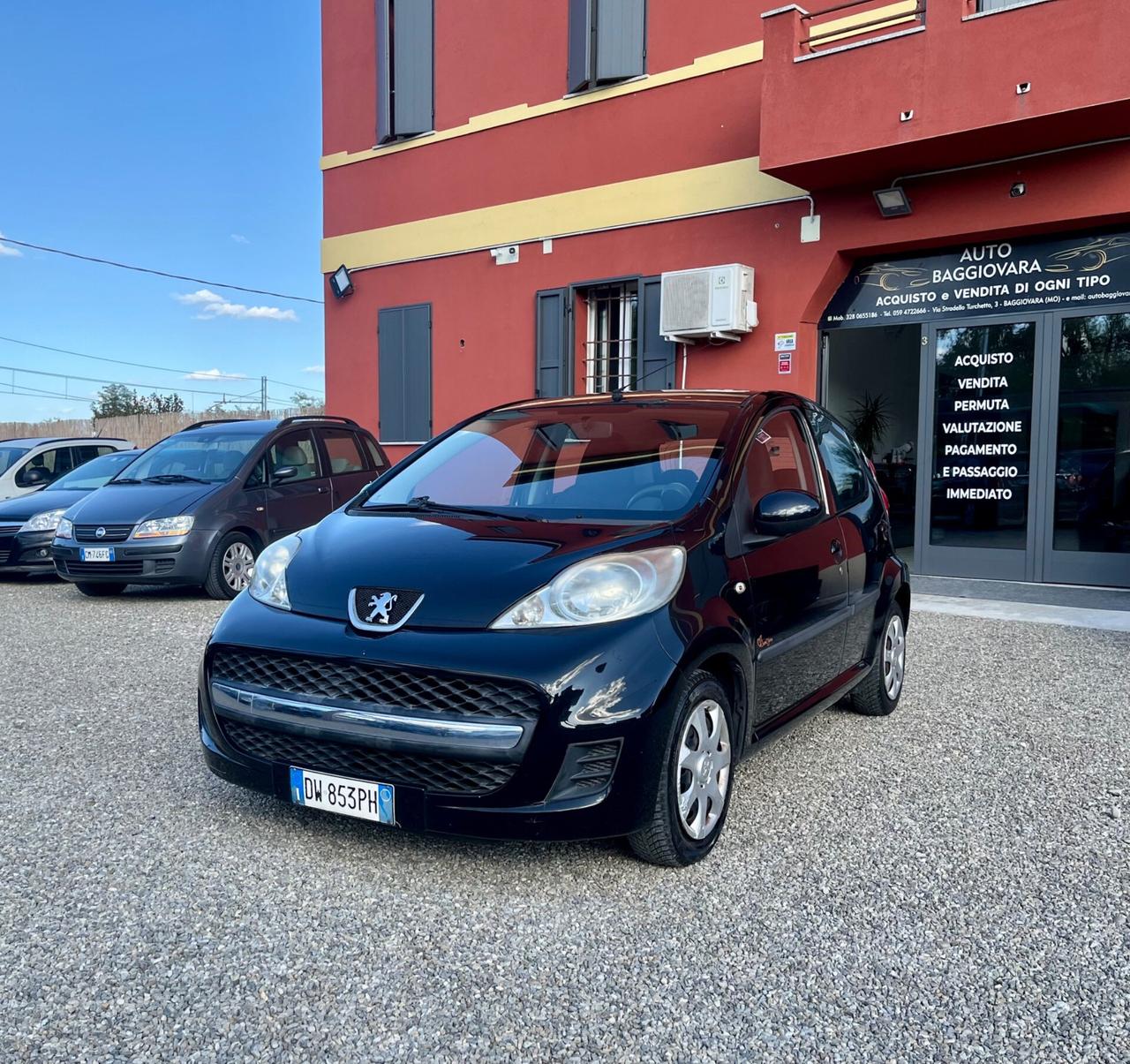 Peugeot 107 1.0 benzina AUTOMATICA!