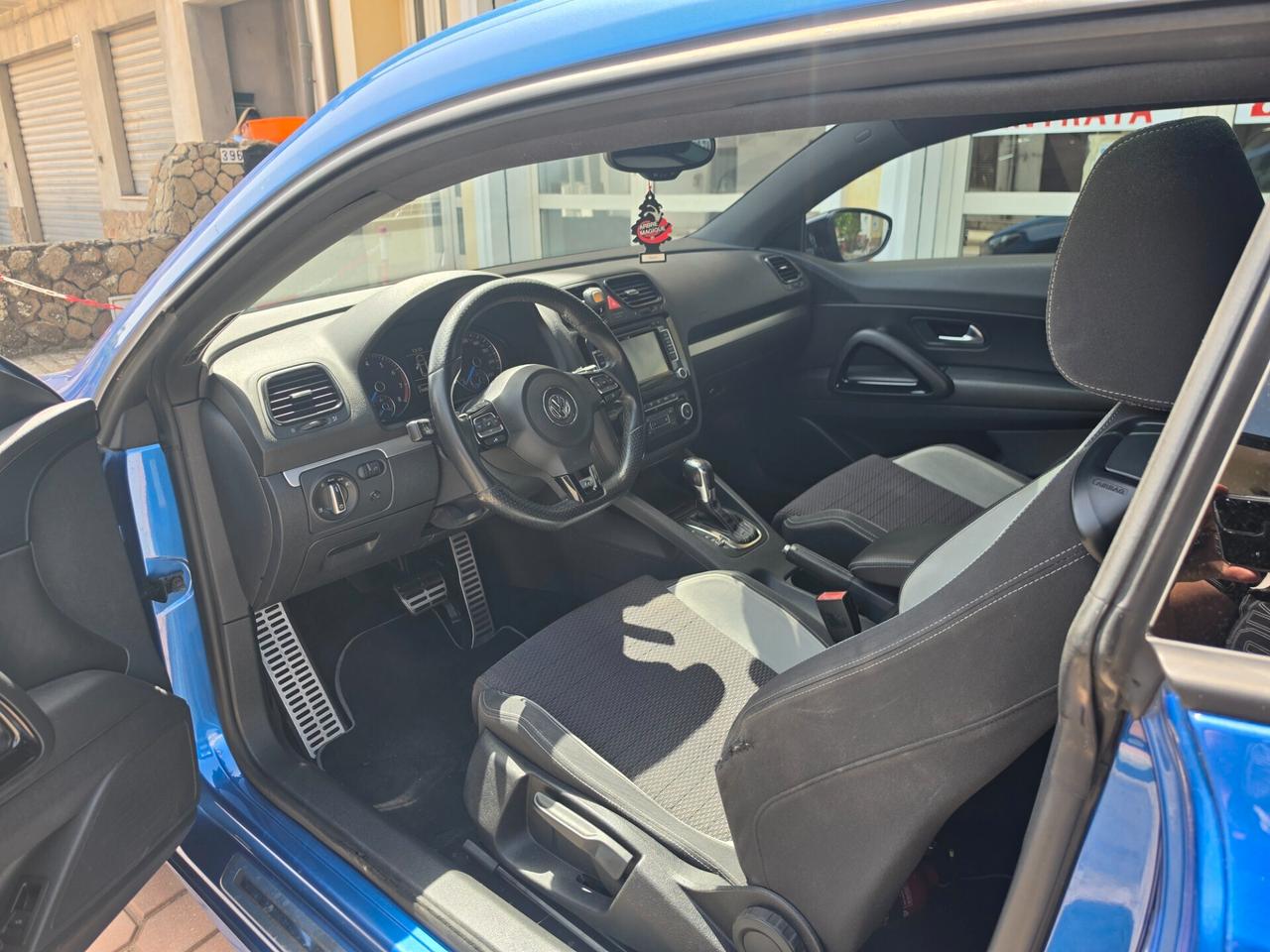 Volkswagen Scirocco R 2.0 TSI 265CV