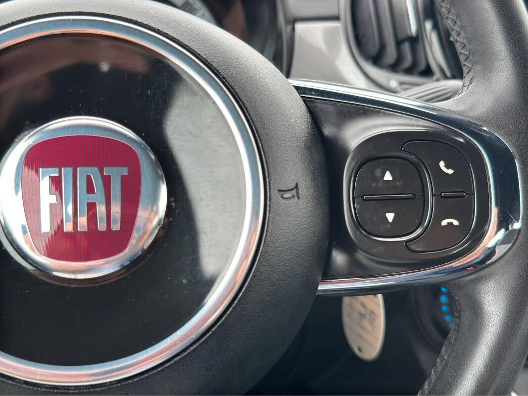 Fiat 500 1.0 hybrid Lounge 70cv con CarPlay