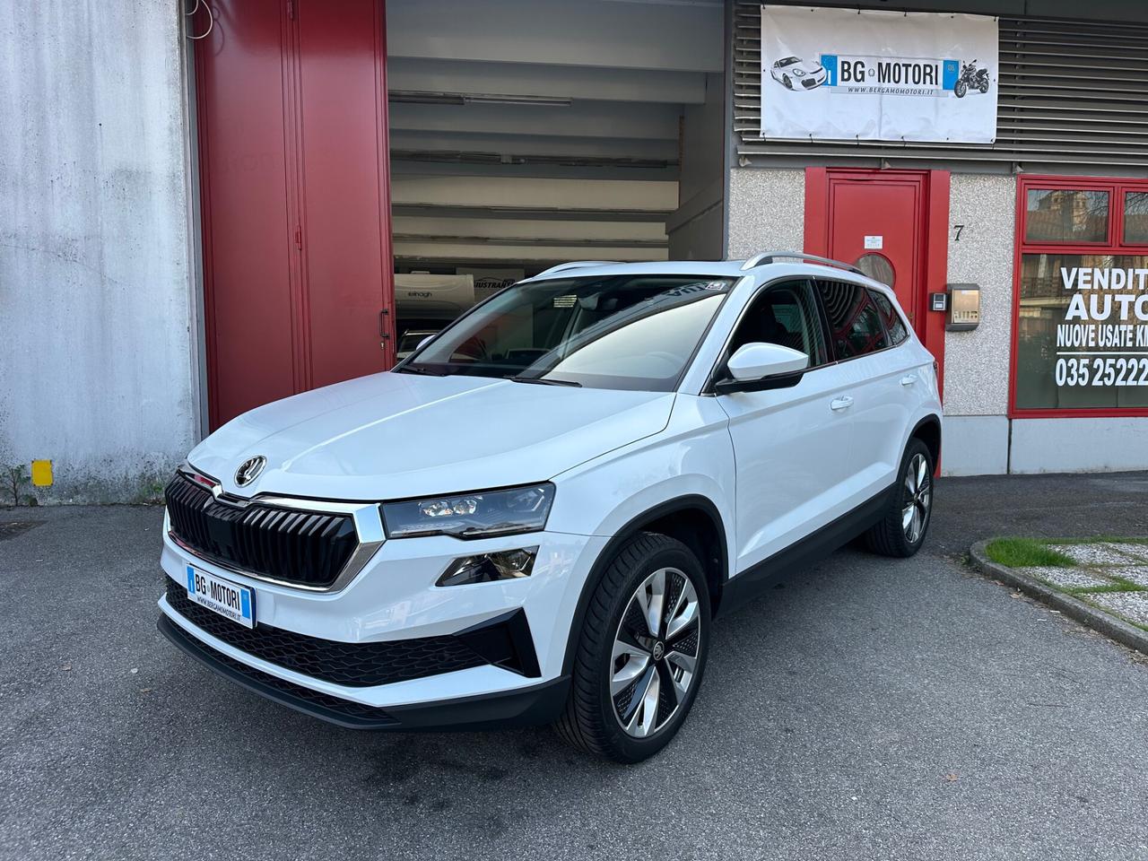 Skoda Karoq 1.5 tsi Executive dsg unipr. TETTO GARANZIA