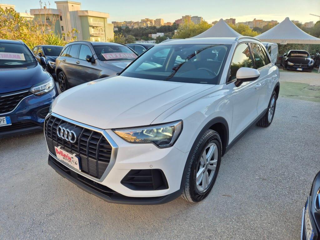 Audi Q3 2.0 TDI 150CV S-tronic BUSINESS
