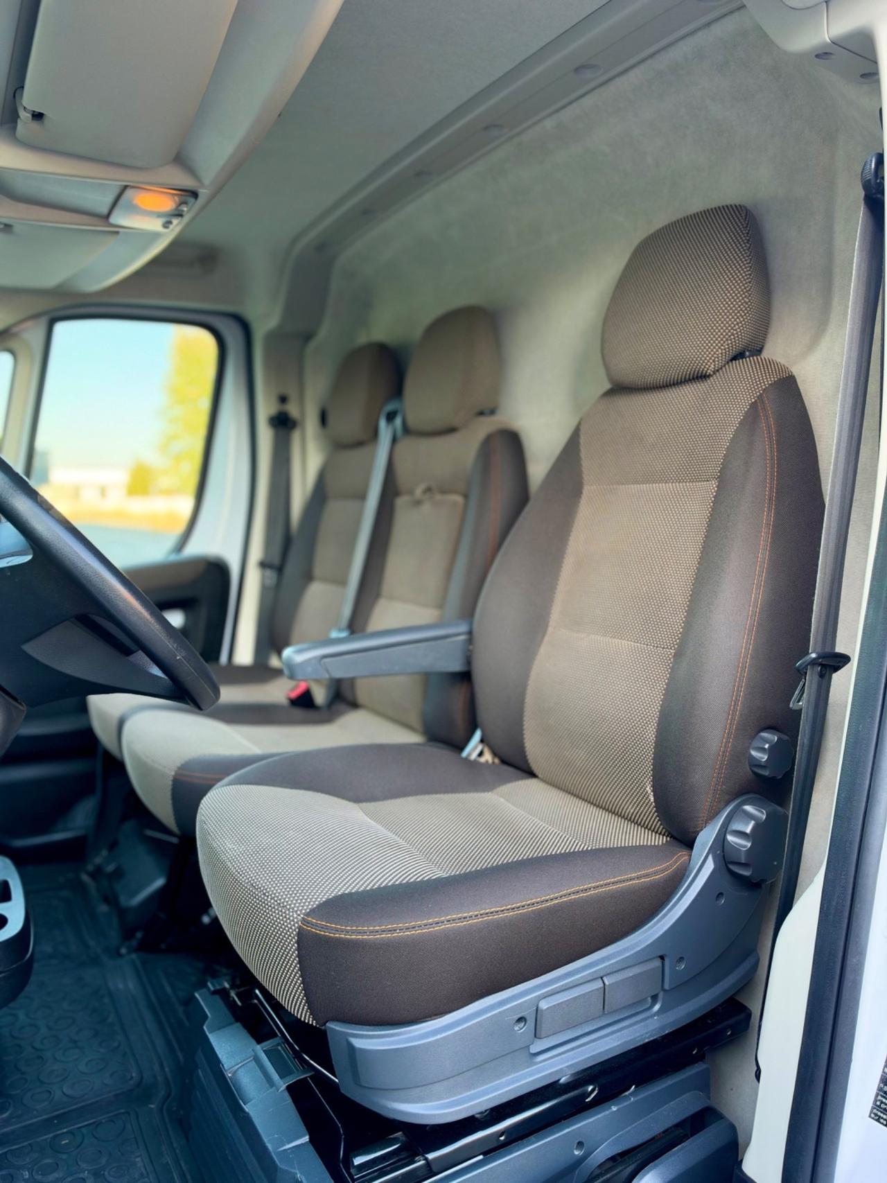 Peugeot Boxer 328 2.2 BlueHDi 120 S&S PC-TN Furgone