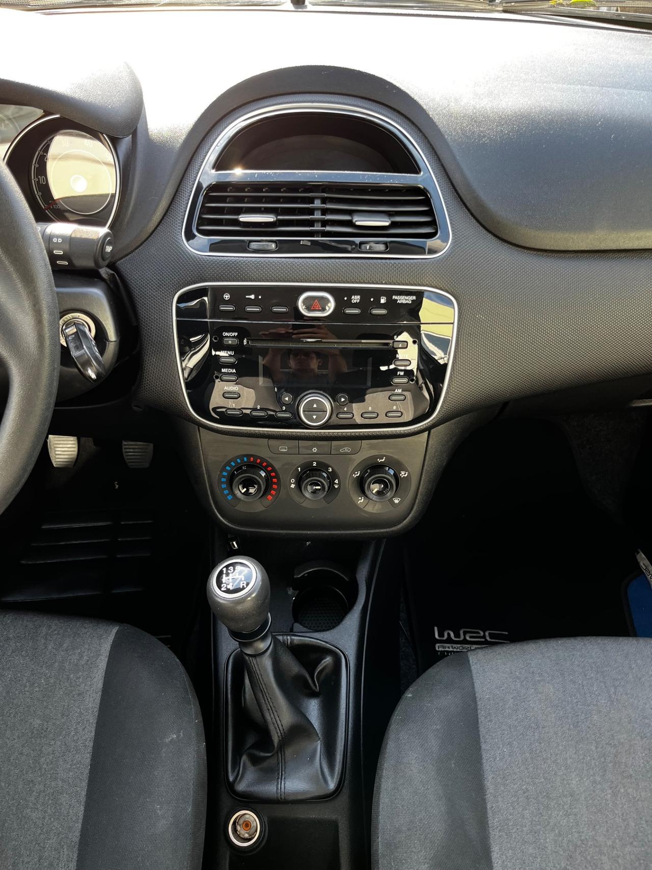 Fiat Punto 1.4 8V 5 porte GPL - BENZINA / OK NEOPATENTATI