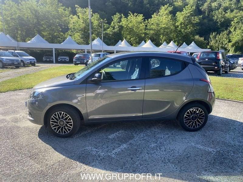 Lancia Ypsilon Ypsilon 1.0 FireFly 5 porte S&S Hybrid Platino