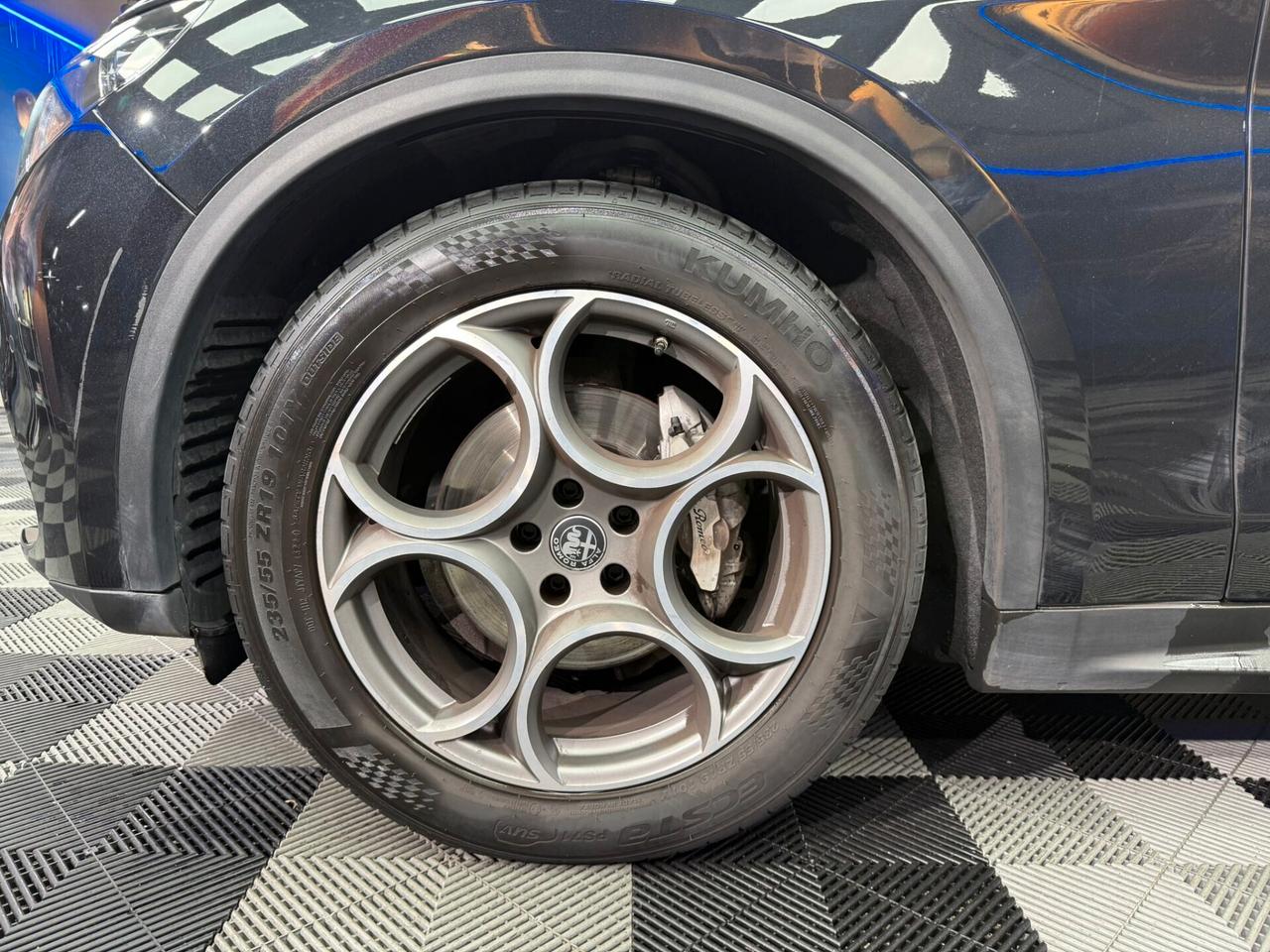 Alfa Romeo Stelvio 2.2 Turbodiesel 160 CV AT8 RWD Tributo Italiano (426)