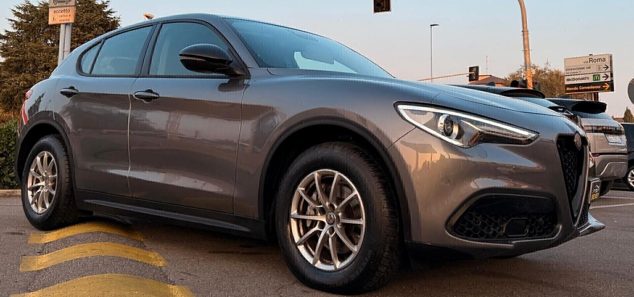 Alfa Romeo Stelvio 2.2 Turbodiesel 190 CV AT8 Q4 Business
