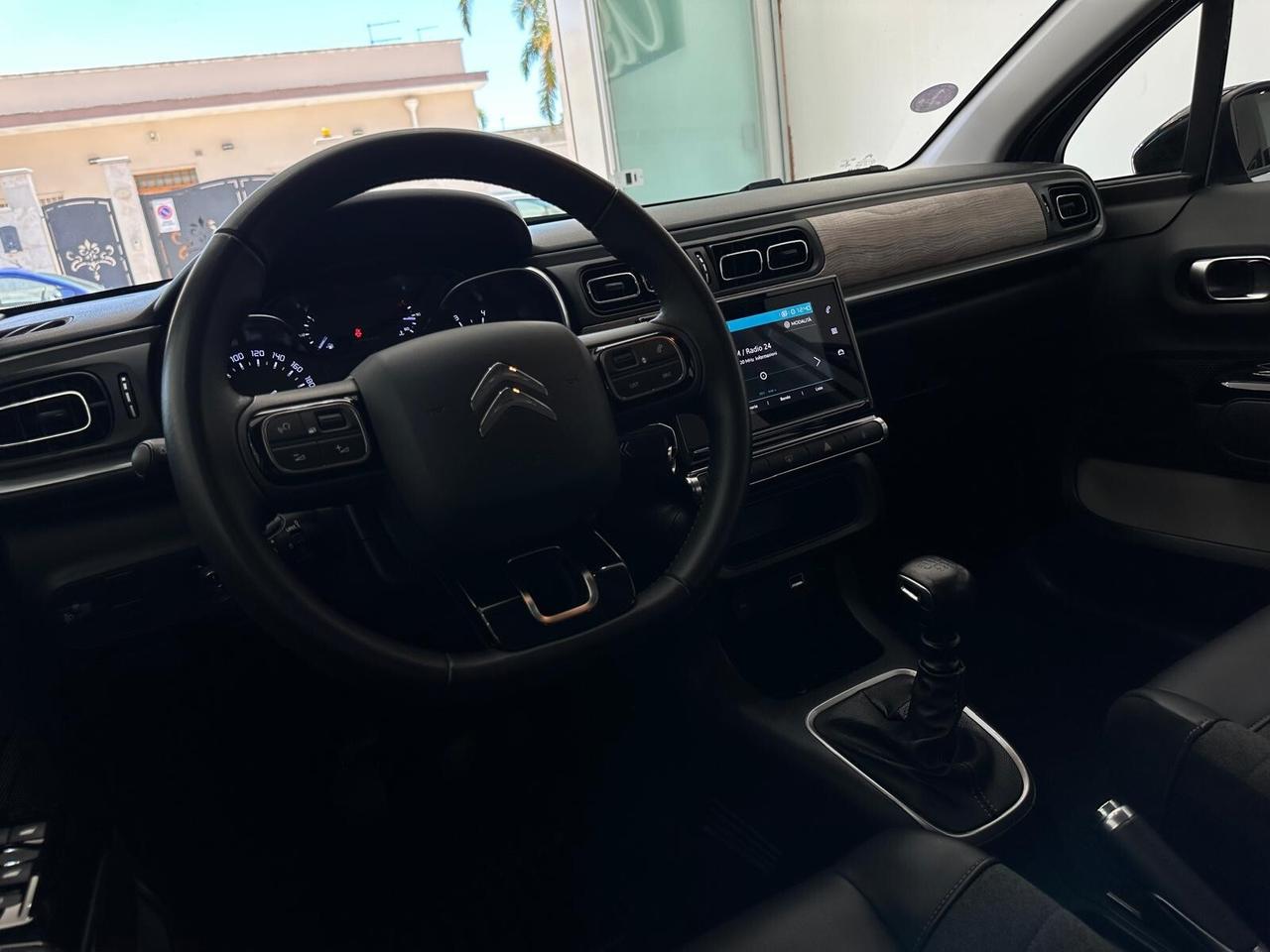 Citroen C3 PureTech 110 S&S Shine Navi+Retrocamera