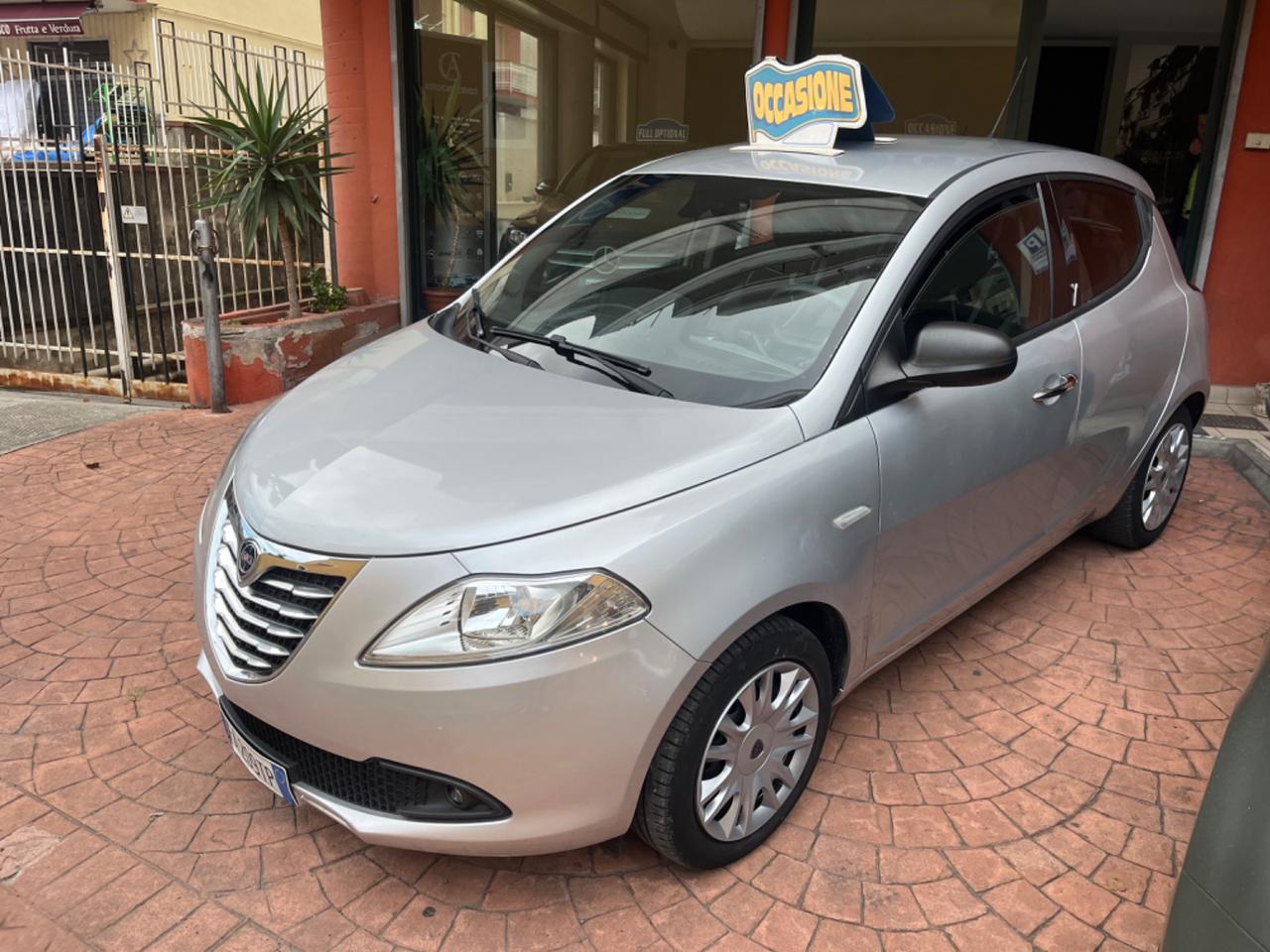 Lancia Ypsilon 1.3 MJT 16V 95 CV 5 porte