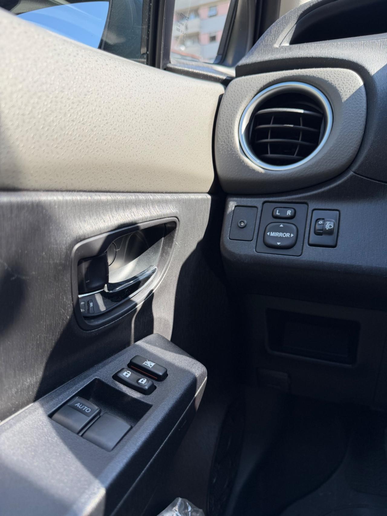 Toyota Yaris 1.3 Neopatentati Euro 5