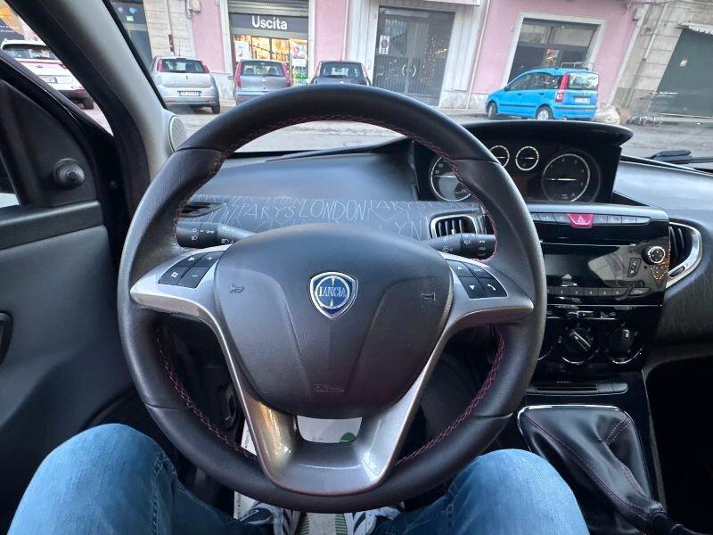 Lancia Ypsilon 1.3 MJT 16V 95 CV 5 porte S&S Gold