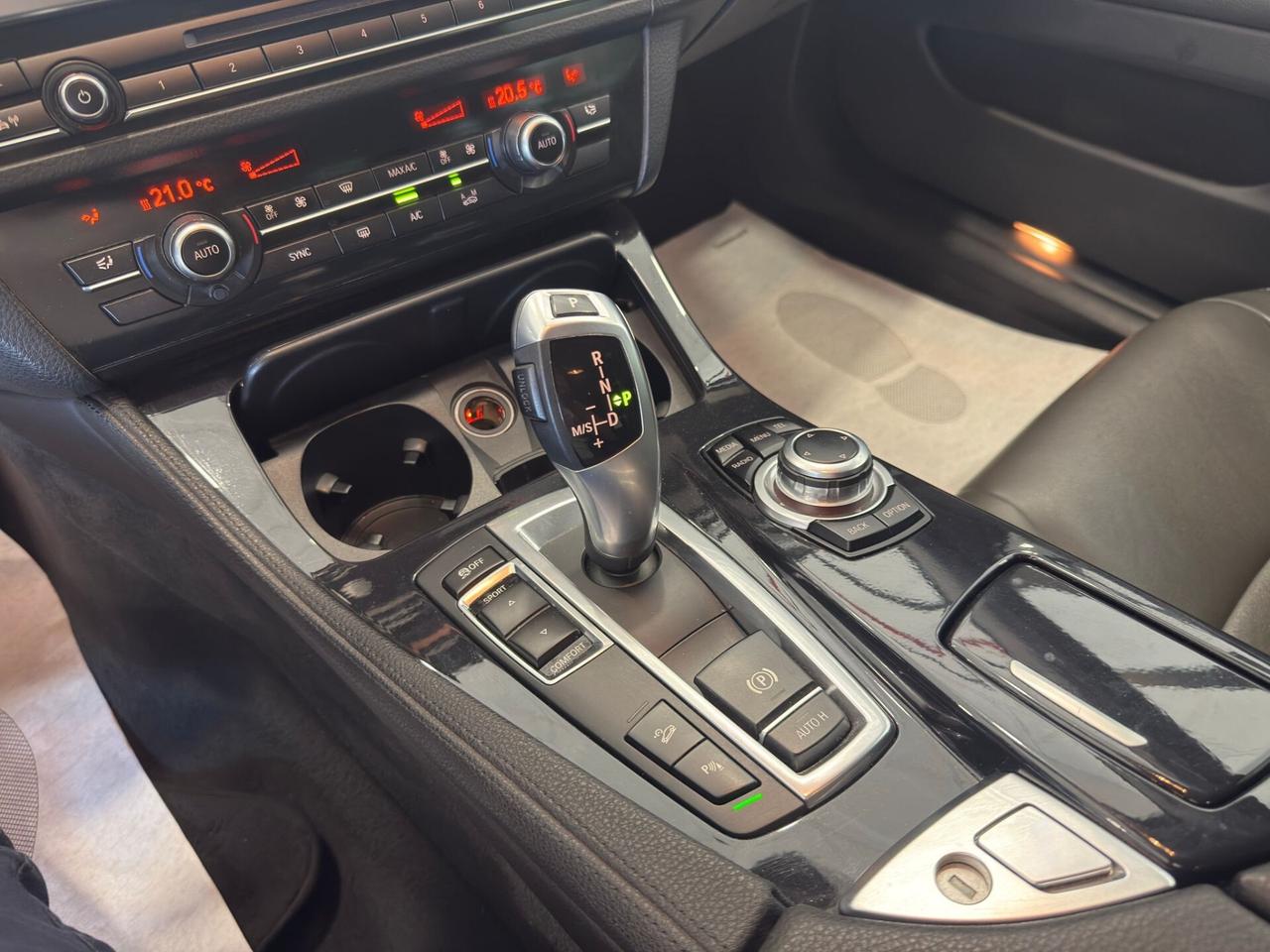 BMW 520d xDrive Touring Luxury - 190cv * Pelle * Navi * History service BMW