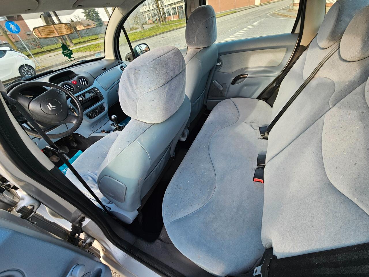 Citroen C3 1..1 benzina 5porte neopatentati