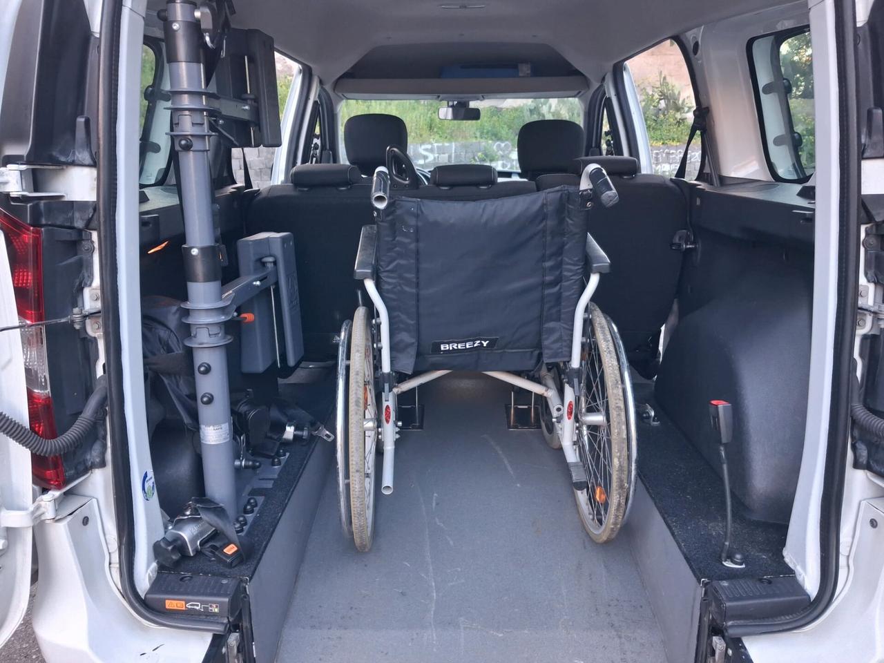 Dacia Dokker Pianale ribassato con rampa disabili in carrozzina