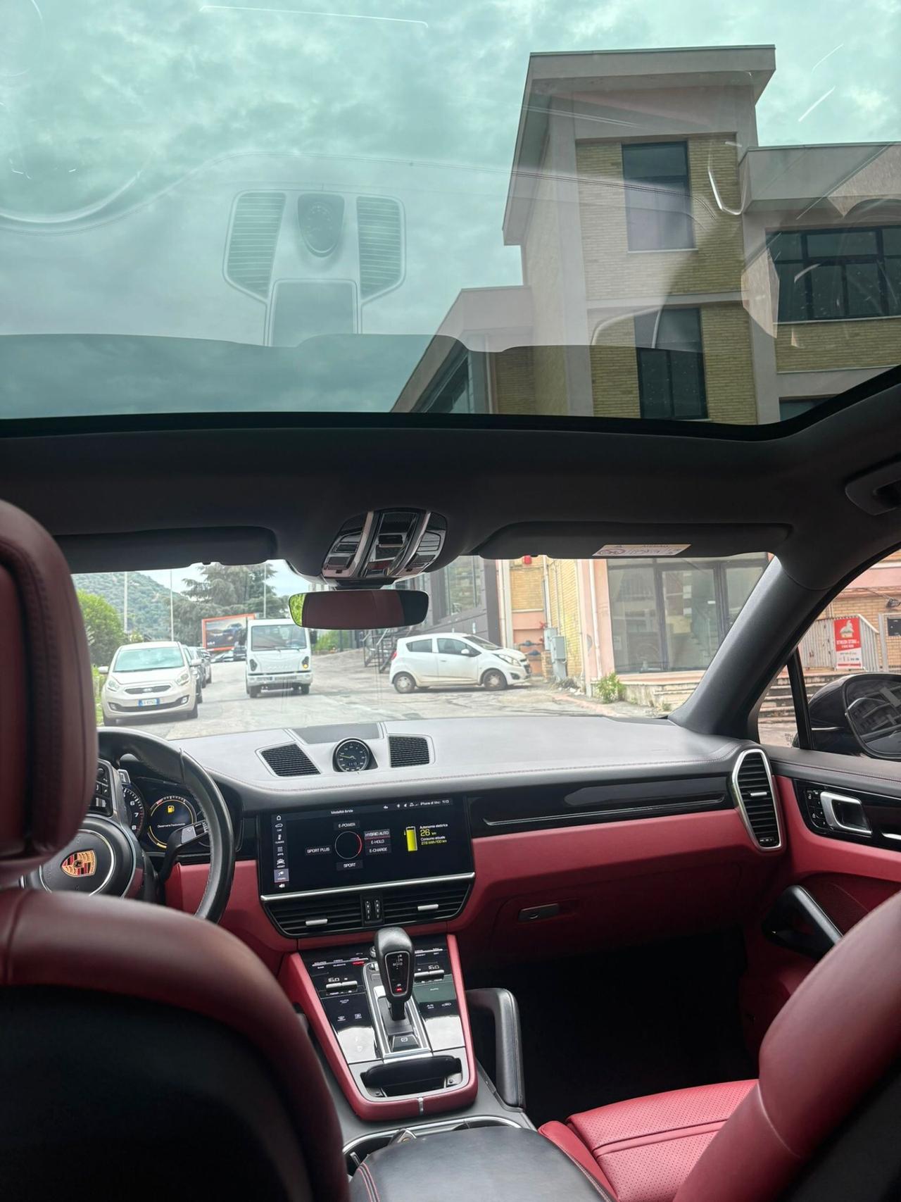 Porsche Cayenne Coupé 3.0 V6 E-Hybrid/STRAFULL