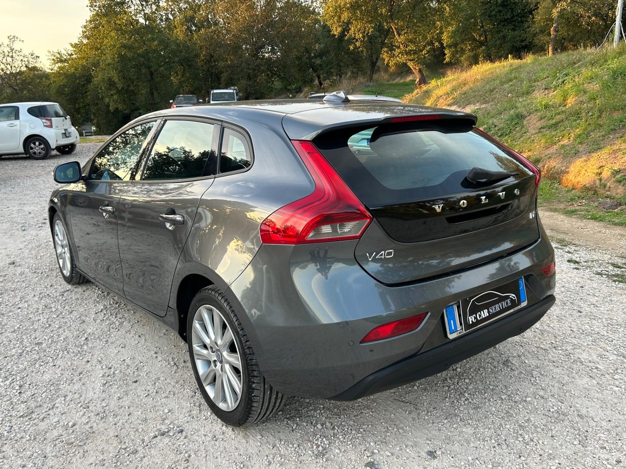 Volvo V40 D2 1.6 Summum
