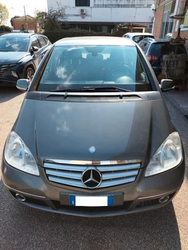 MERCEDES A 160 BlueEFFICIENCY Avantgarde