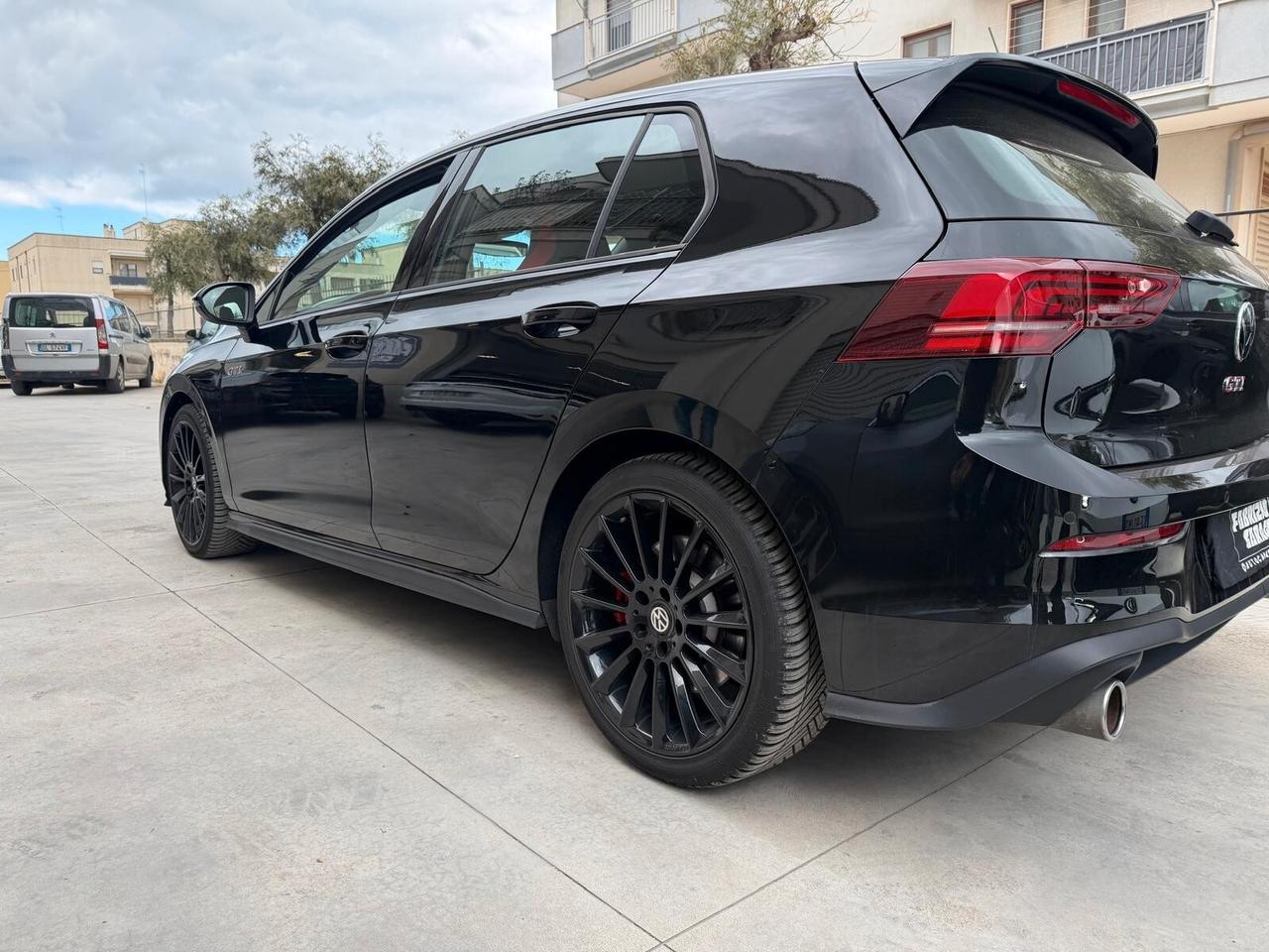 Volkswagen Golf 2.0 TSI GTI