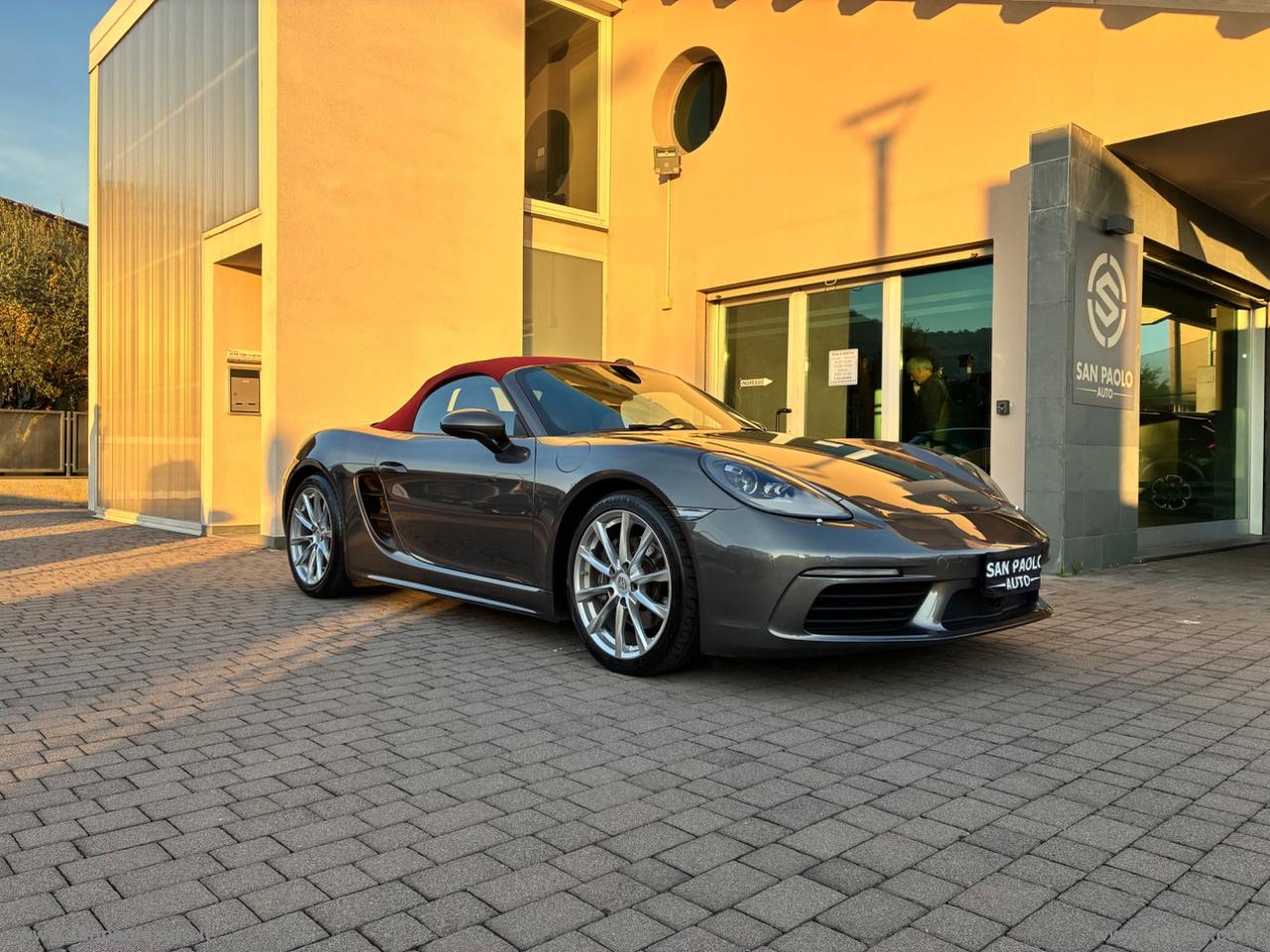 PORSCHE 718 Boxster