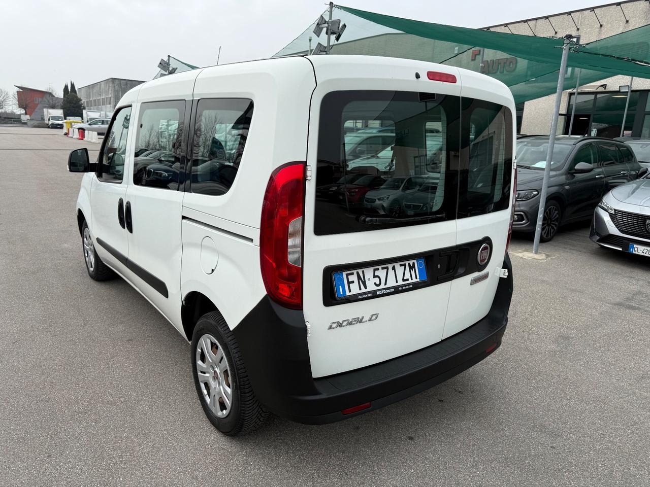 Fiat Doblo Combi N1 Autocarro 5 POSTI