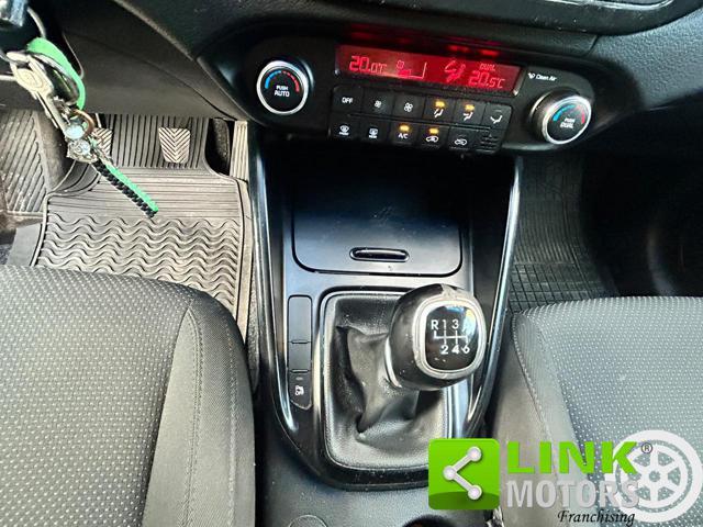 KIA Carens UNICO PROPRIETARIO