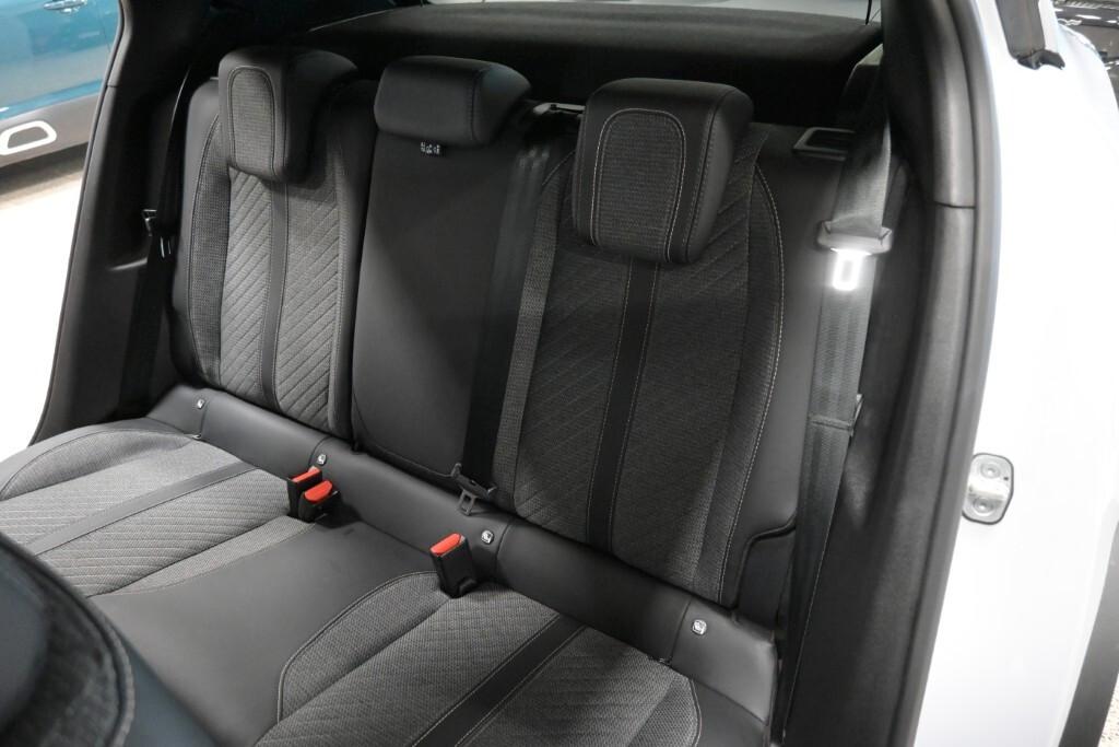 PEUGEOT 2008 1.2 PURETECH 100CV SeS ALLURE ( I-COCKPIT - FARI LED - PDC - MIRROR - CERCHI 17 )