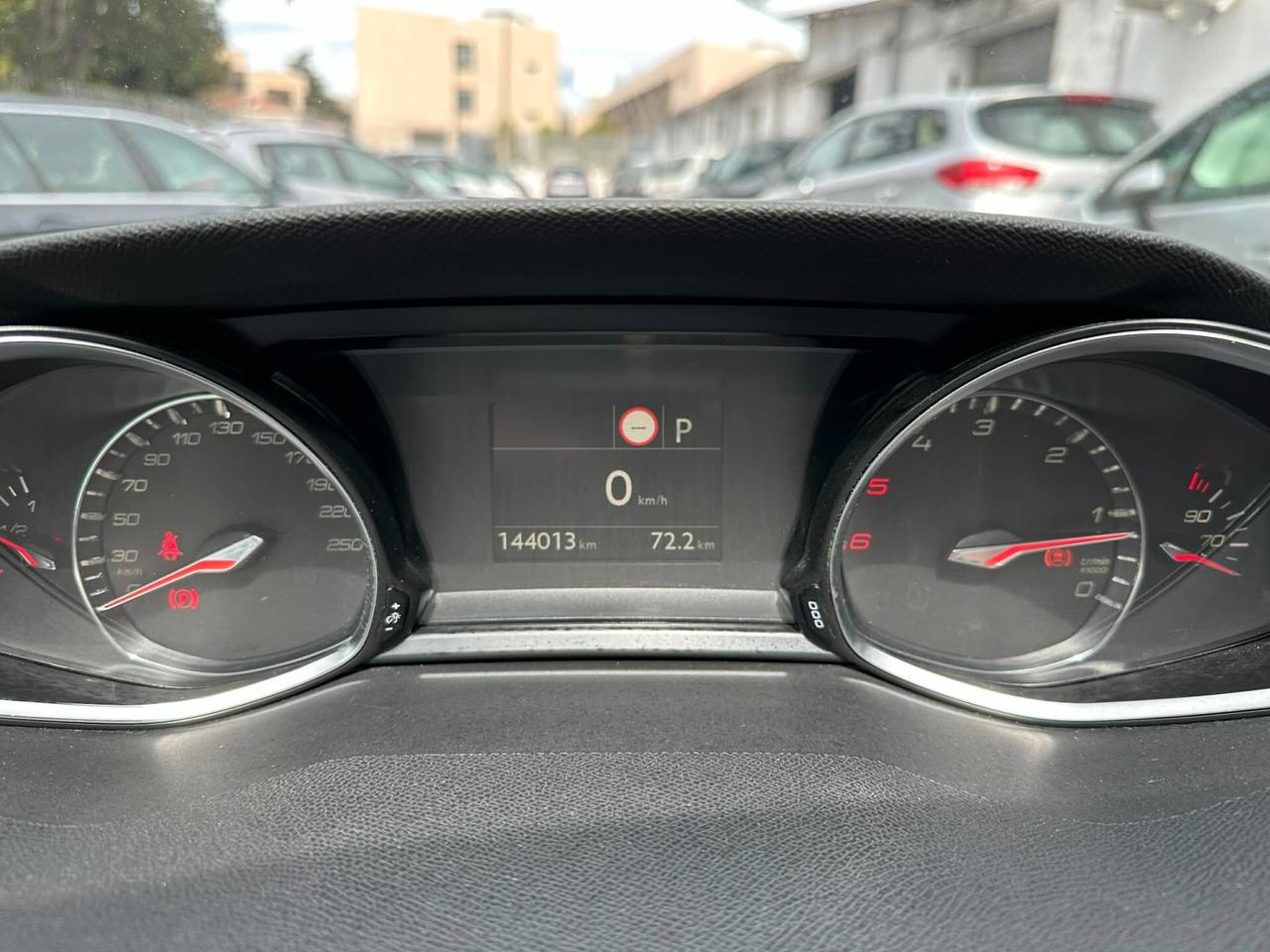 Peugeot 308 BlueHDi 120 S&S EAT6 Allure