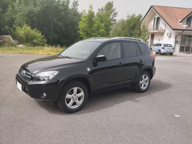 TOYOTA RAV 4 Luxury 2.2 D-CAT