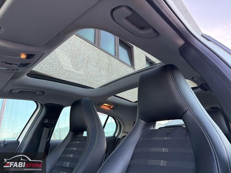 Mercedes-Benz GLA GLA 200 d Automatic Sport - Tetto, Camera, Navi ecc