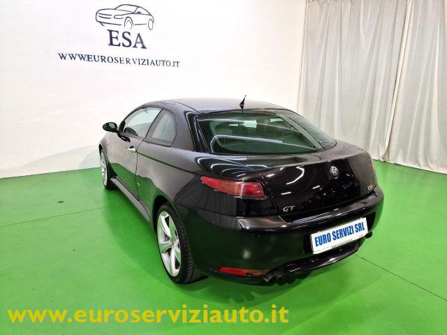 ALFA ROMEO GT 1.9 JTDM 16V Distinctive Q2
