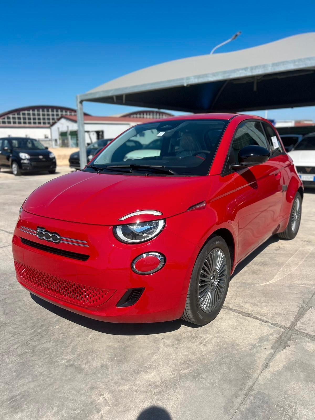 Fiat 500 Berlina Hybrid Icon