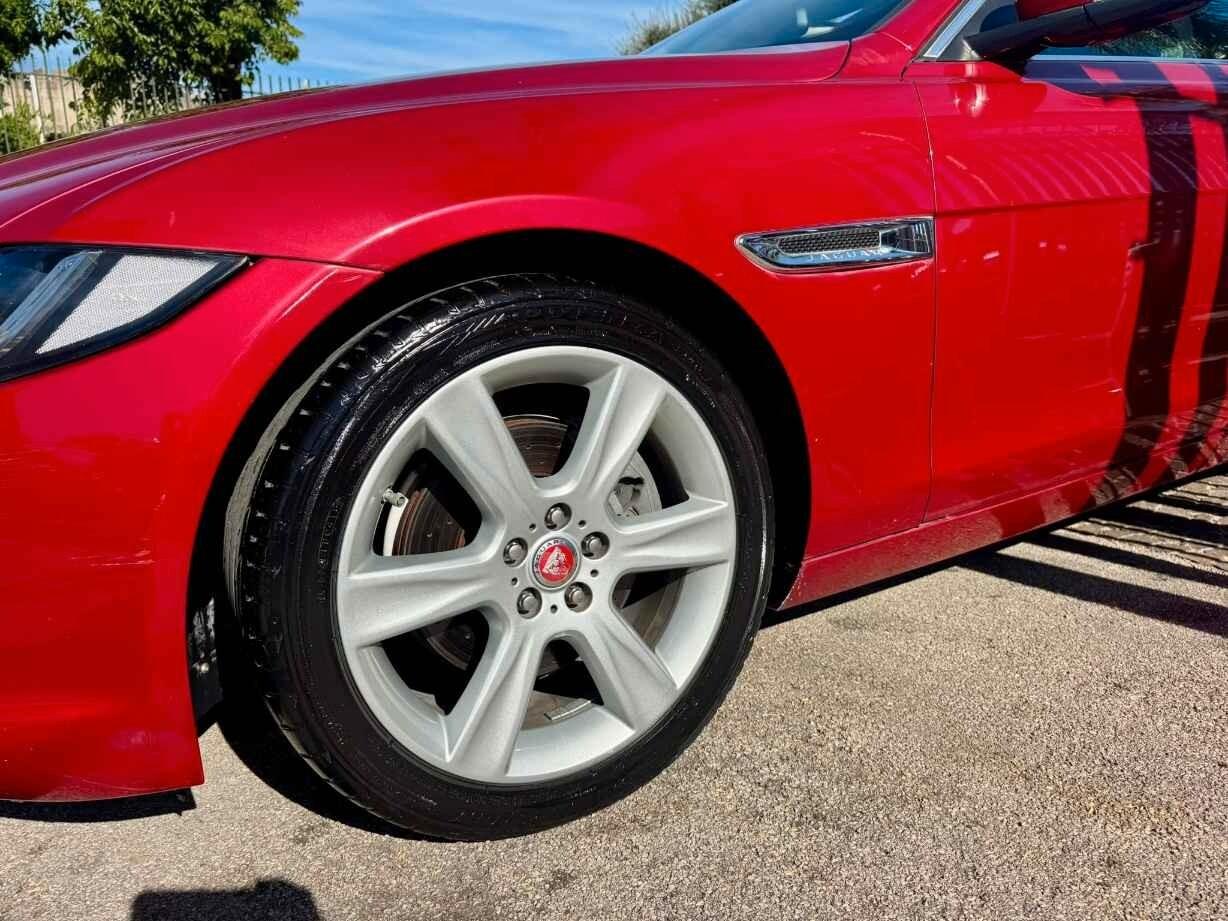 JAGUAR XE 2.0 D aut. Portfolio 180 CV