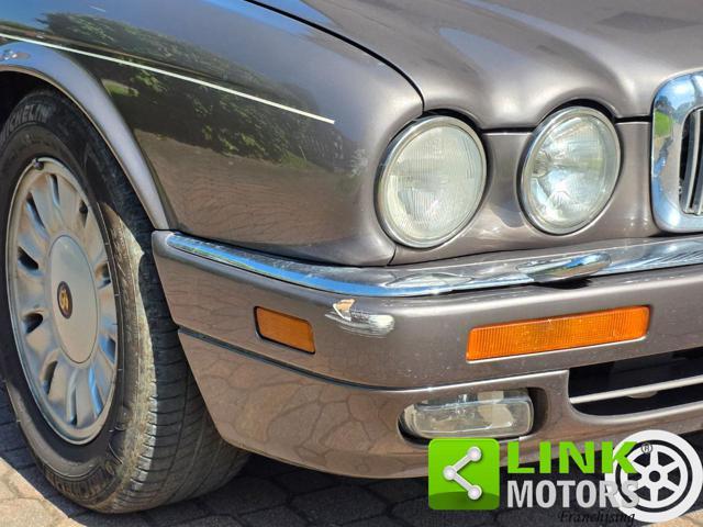 DAIMLER Six LWB 4.0L GUIDA A DESTRA