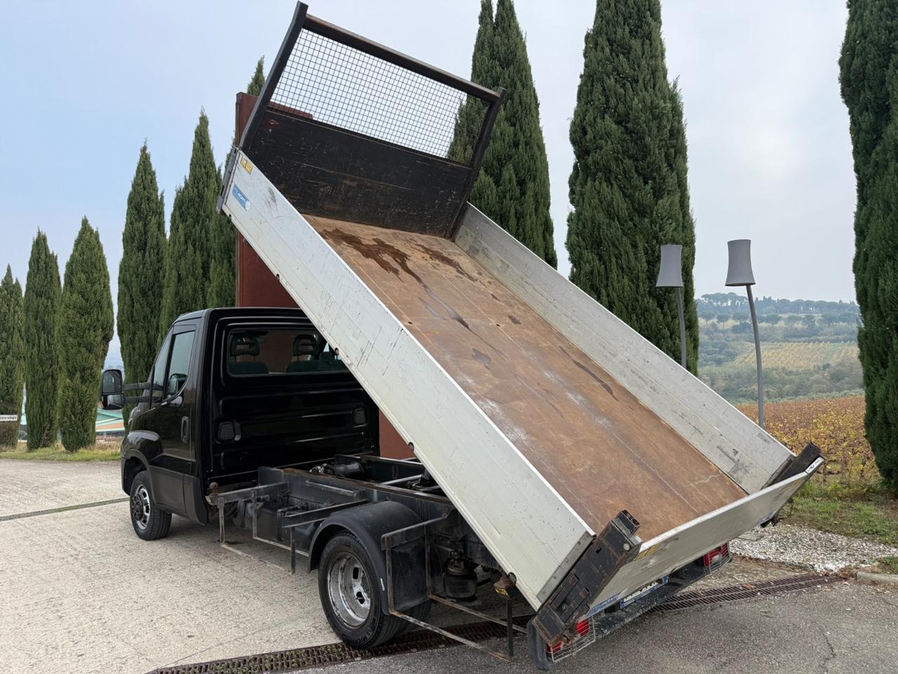 IVECO DAILY 35C18 RIBALTABILE TRILATERALE