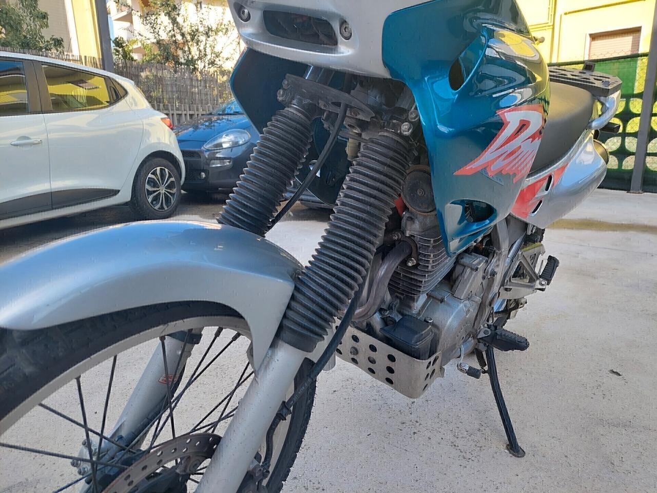 NX 650 DOMINATOR