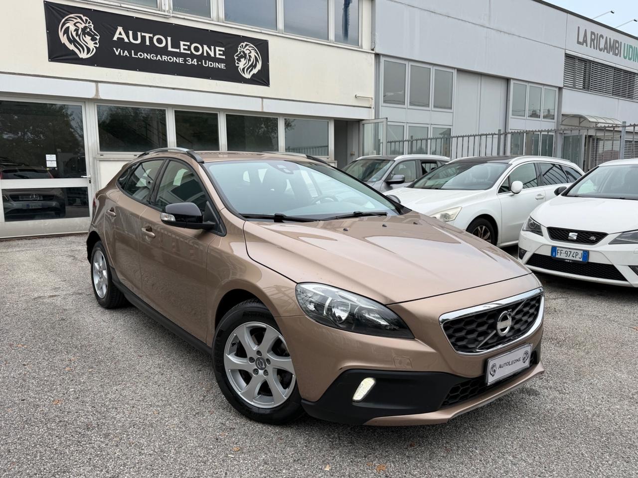 Volvo V40 Cross Country D2 1.6d Momentum