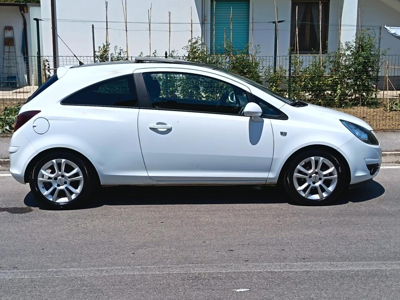 Opel Corsa 1.3 CDTI 75CV PORTABICI TETTO NEOPATENTATI